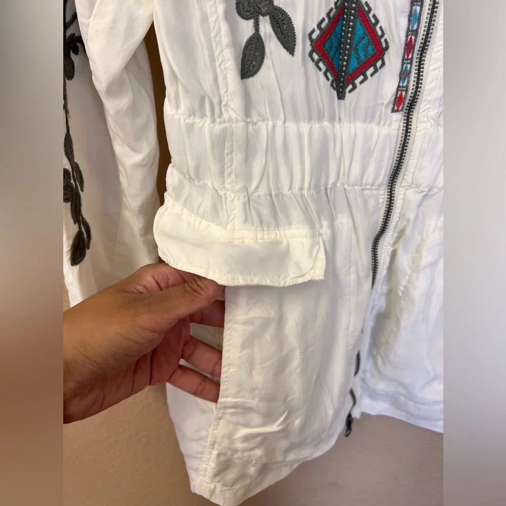 Johnny Was Milton Floral Zip Up Embroidered Lightweight Jacket Size XS - Picture 6 of 15